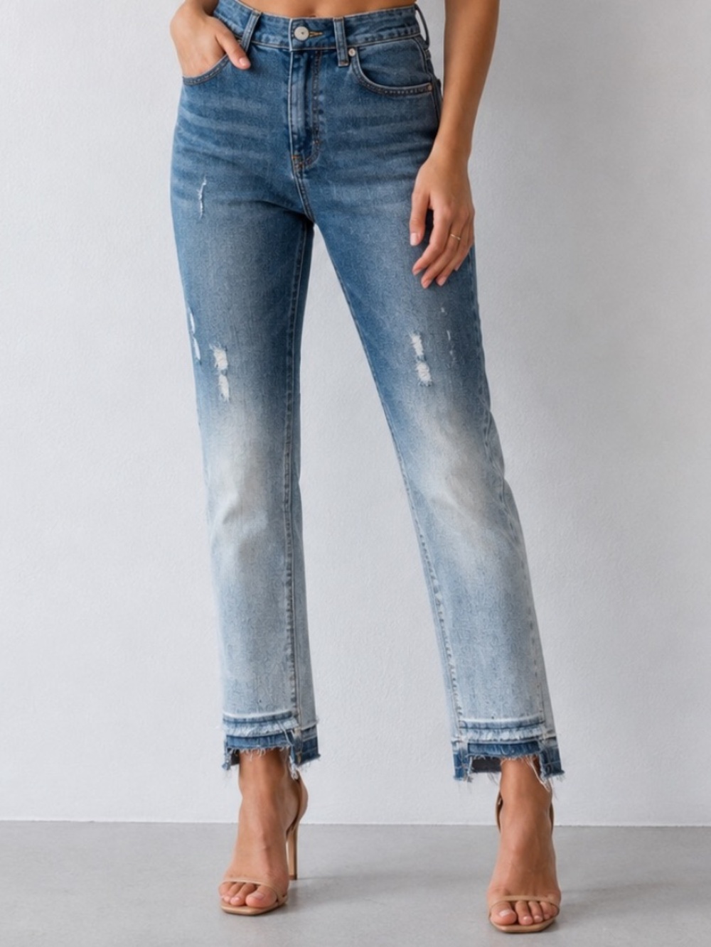 NWT Rue21 Blue Curvy crop Jeans with Gradient Effect size 11/12